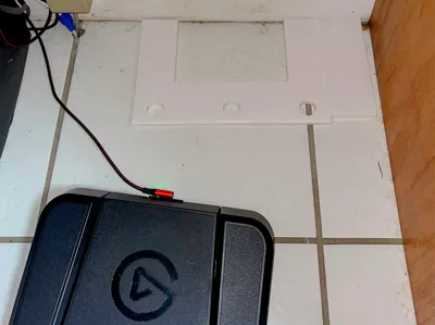 Elgato Foot Pedal Wall Spacer