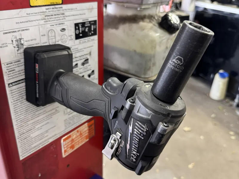 M12 5AH magnet battery case