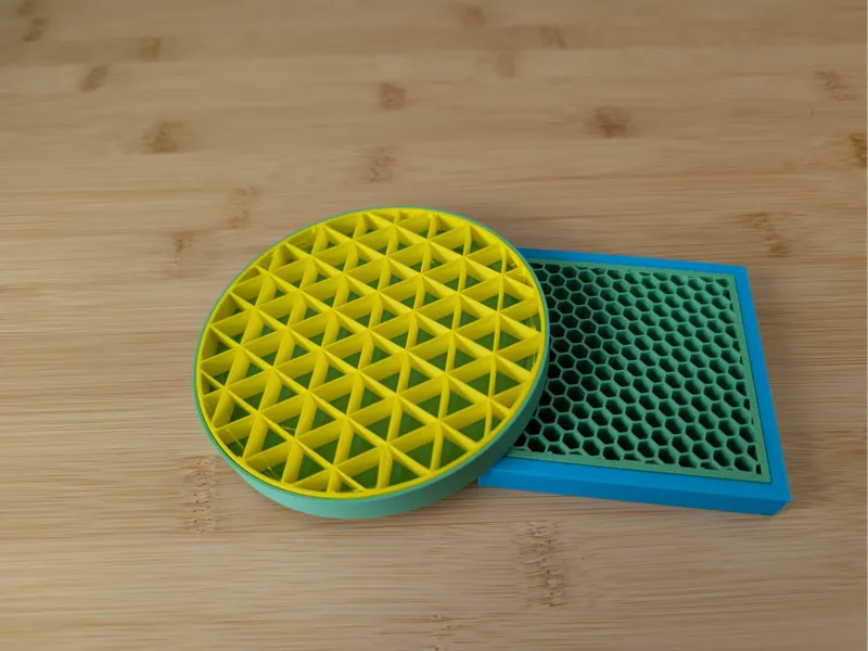 Parametric drip trays or coasters