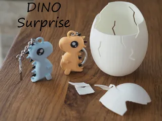 Egg with surprise (dino keychain)