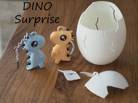 Egg with surprise (dino keychain)