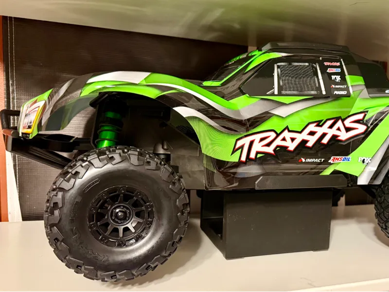 Traxxas Maxx Slash Repair/Display Stand