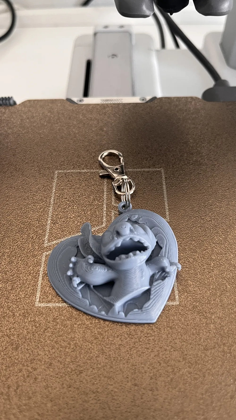 Keychain 3D - Stitch with heart - Free 3D Print Model - MakerWorld