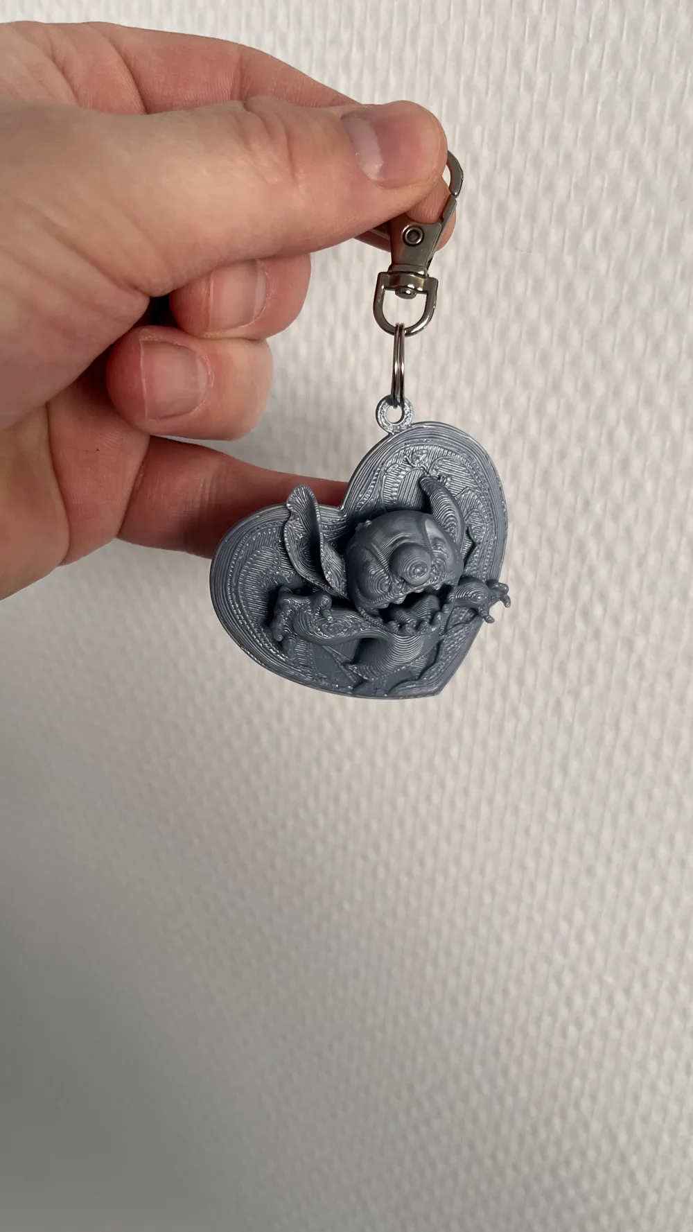 Keychain 3D - Stitch with heart - Free 3D Print Model - MakerWorld