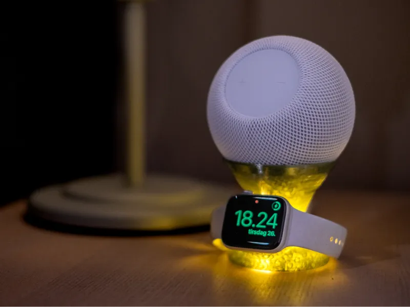 Light up HomePodMini stand with AppleWatch charger