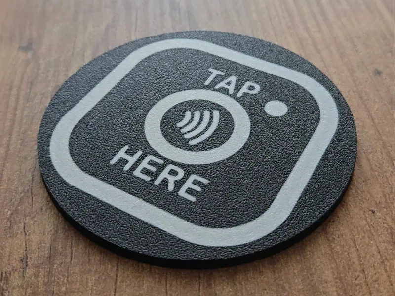Untersetzer für eine Tasse mit NFC Chip