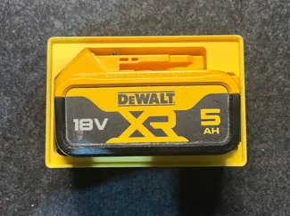 Dewalt 5AH Battery Gridfinity Bin 