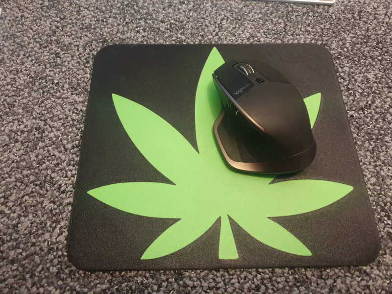 mousepad cannabis
