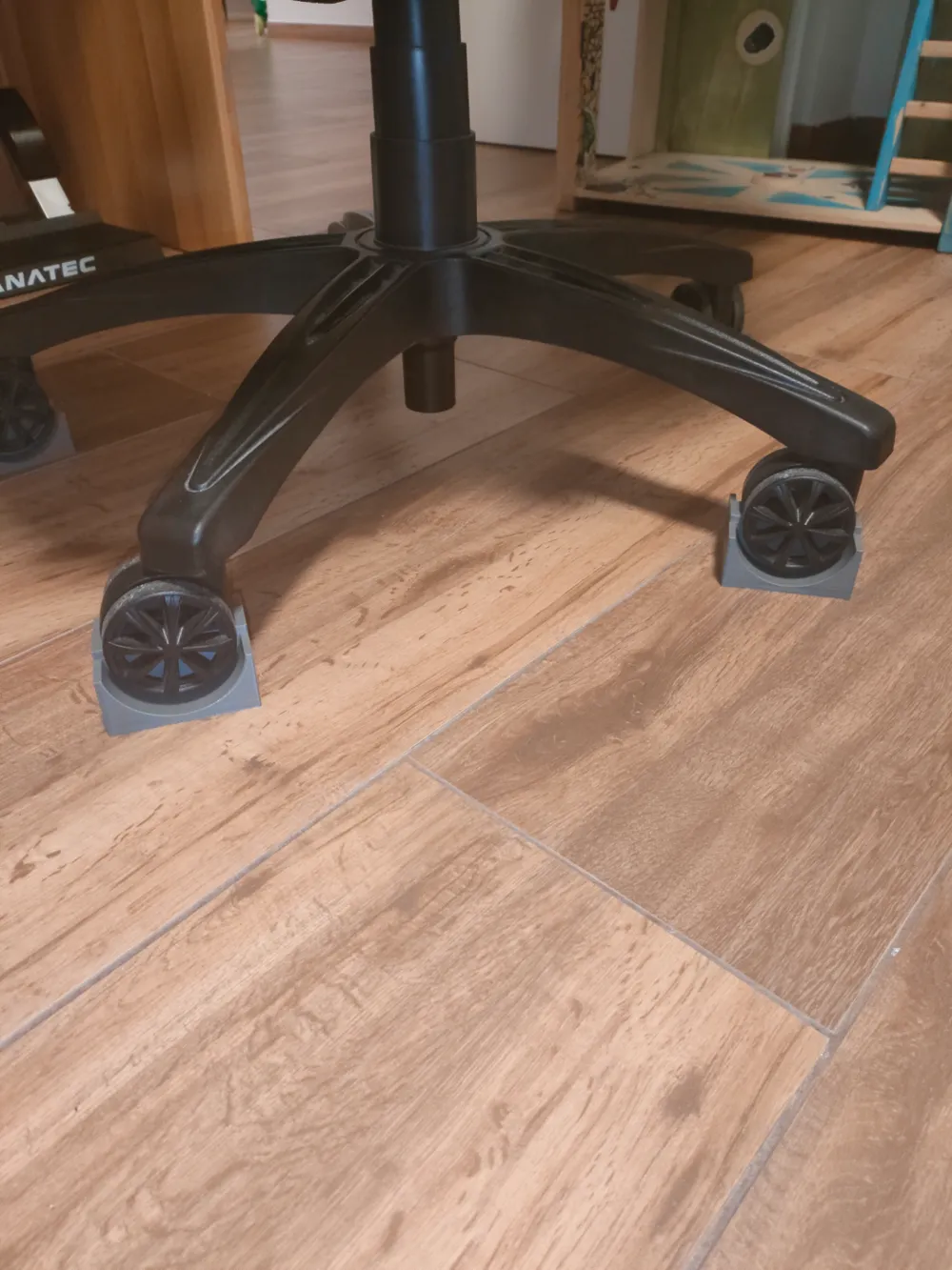 wheel lock for gaming chair by serafz MakerWorld