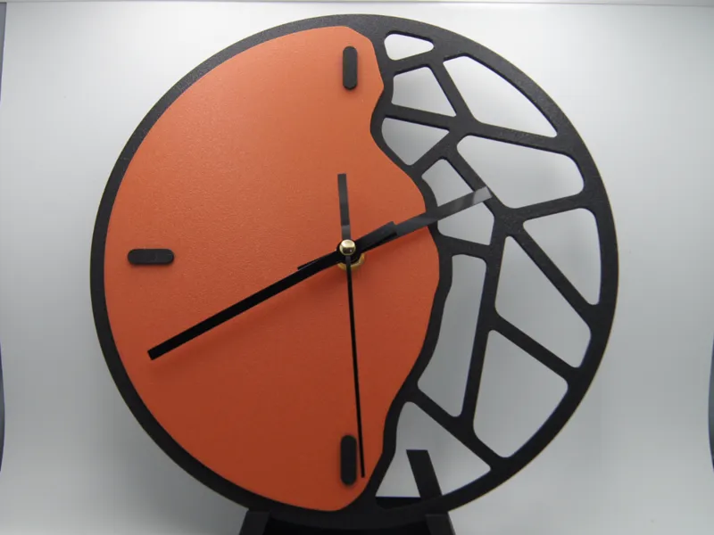 Minimalistische Wanduhr / Organic 