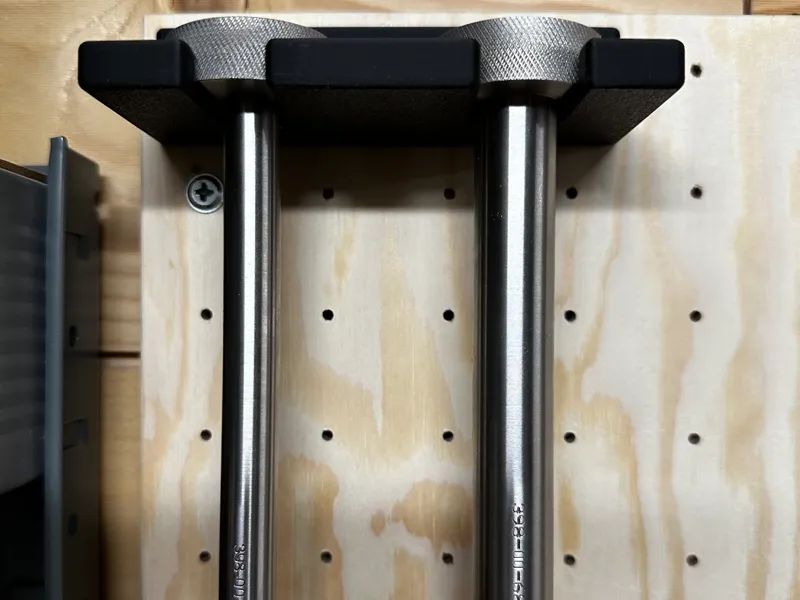 Fox Lower leg removal tool set holder