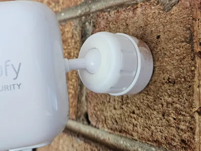 EUFY 2C camera mounting cap