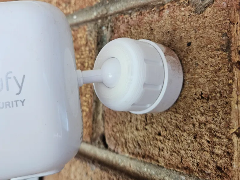 EUFY 2C camera mounting cap