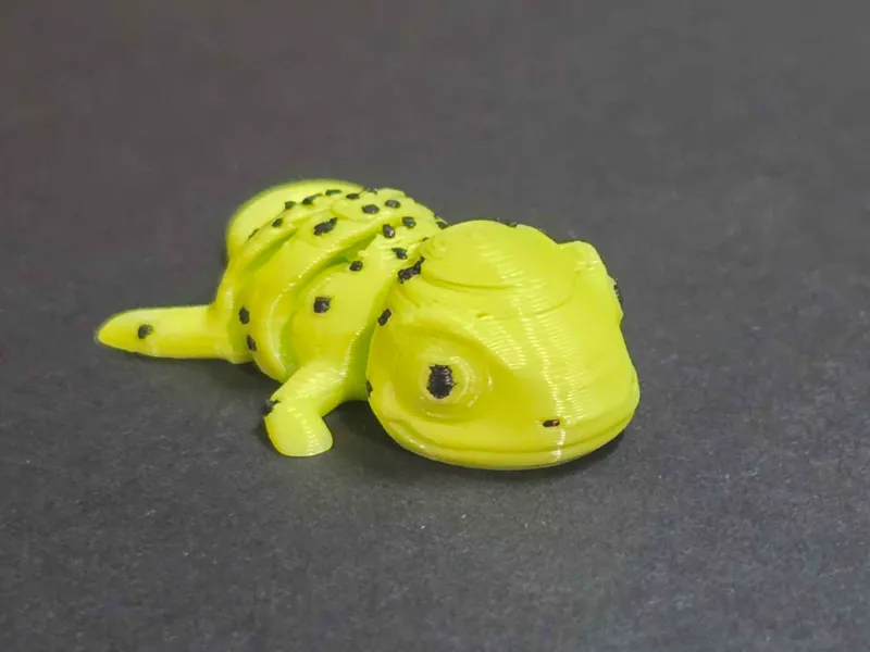 Flexi Spotted Chameleon (JuanMakes)