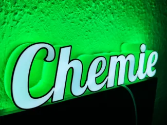 Lightbox Chemie Schriftzug