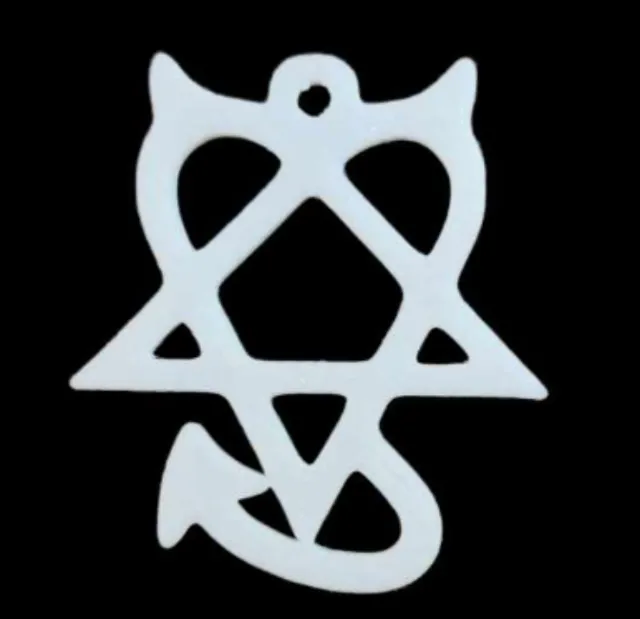 Devil Heartagram earrings