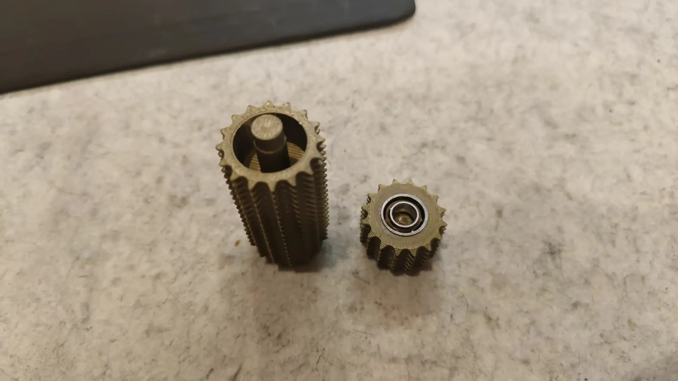 Miniatura 2 do modelo 3D 旋转的疼痛滚轮：压力和焦虑缓解刺激