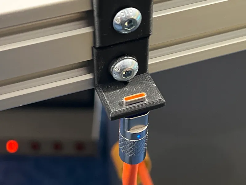 USB-C holder M5 v-slot compatible unused plugs