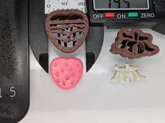 Strawberry and Leaves clay cutter