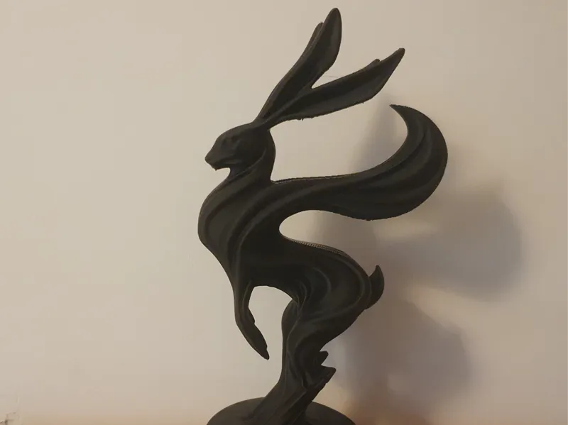 Hase Ostern Skulptur modern