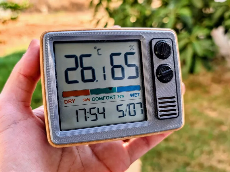 Hygrometer TV shaped enclosure