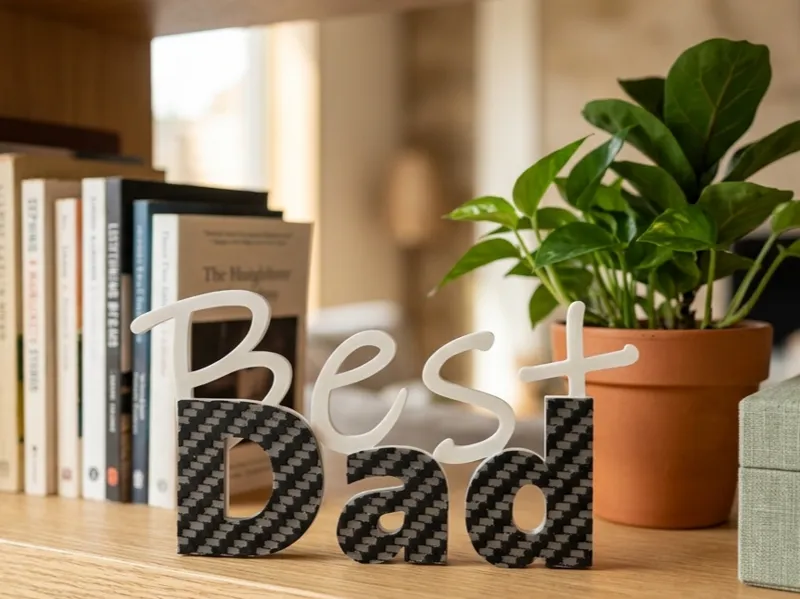 Best Dad - A Stylish Statement for the Desk