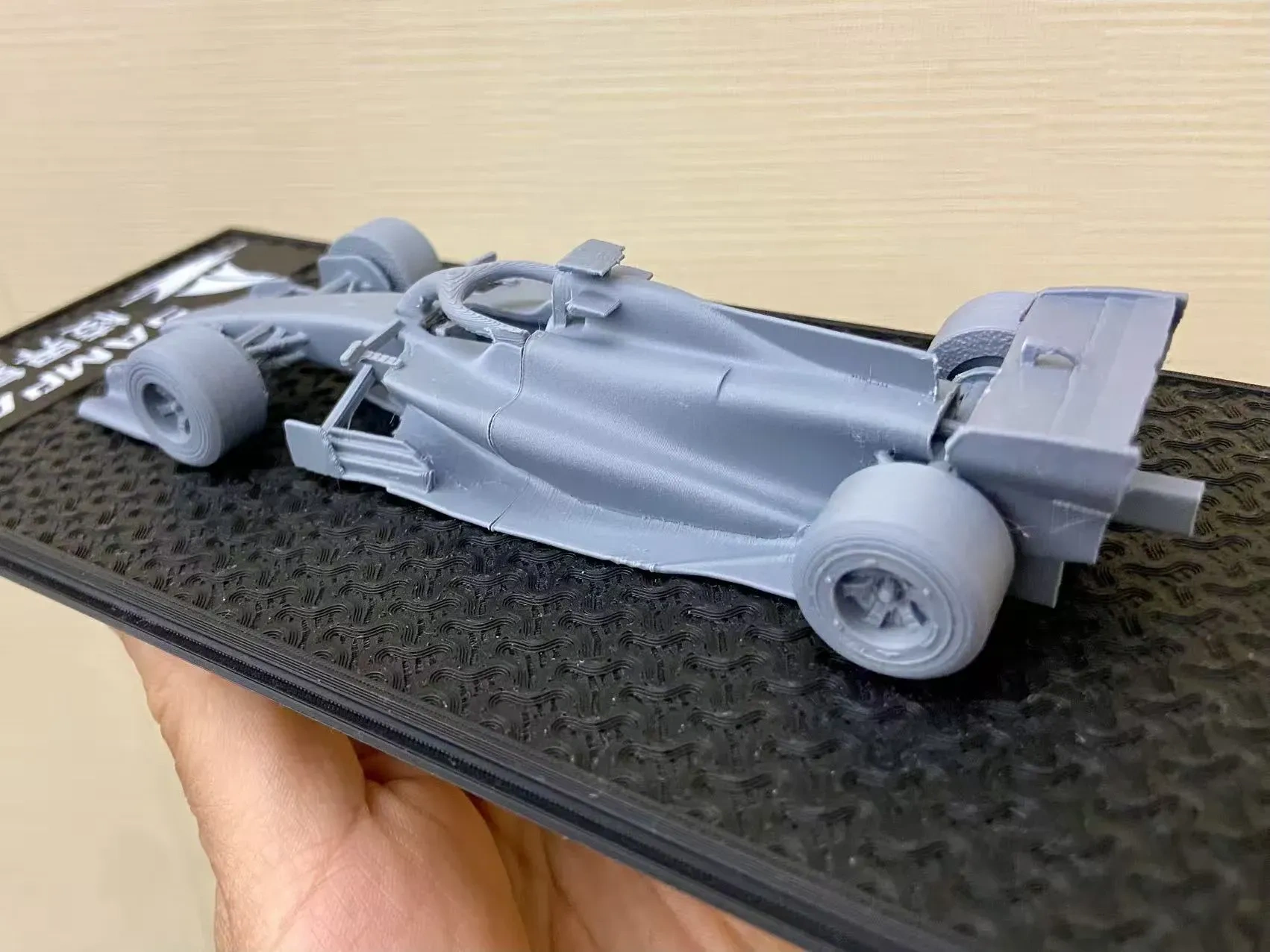 【Ferrari】法拉利2026款F1赛车 SF-26涂装 #16号车 勒克莱尔座驾 组装/轮胎可动 - 1