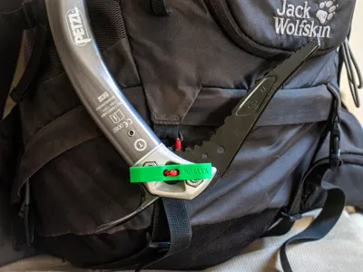 Ice Axe Toggle for Backpack Carry (only 3 grams)