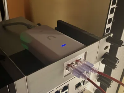 RackMod 1U Slide UniFi PoE++ Adapter (60W) Module