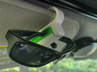 Sunglasses Visor Clip - Magnetic Clasp