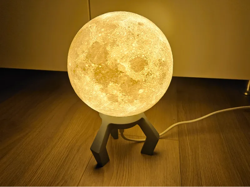 Moon Lamp with E27 Socket – Magnetic Mount Remix