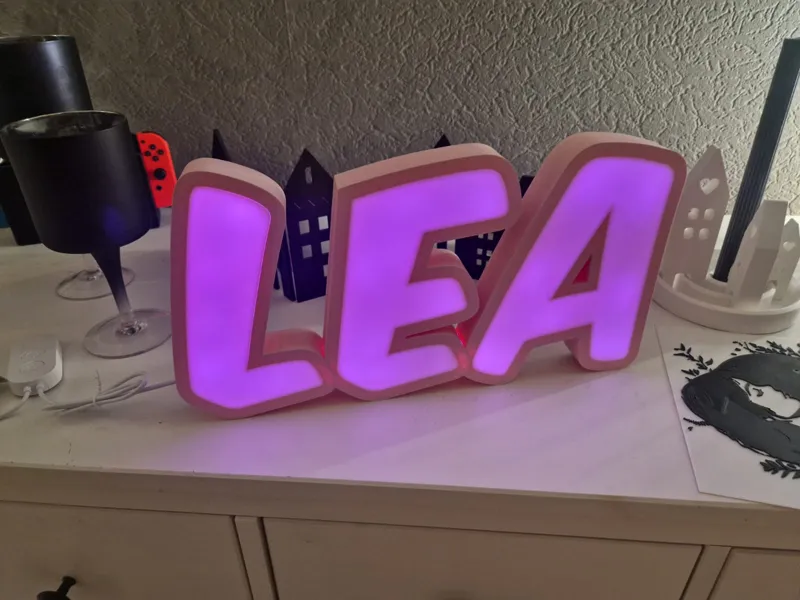 Lea Namenslampe
