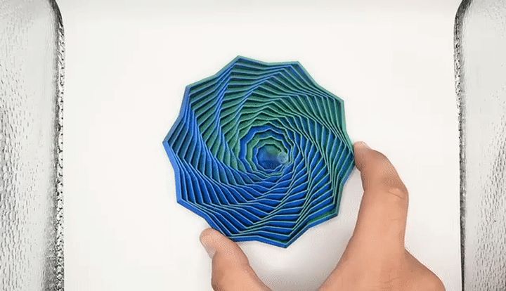 10-Side Star Twist Toy