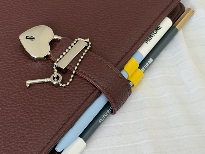 Dual Pen Holder for Notebook