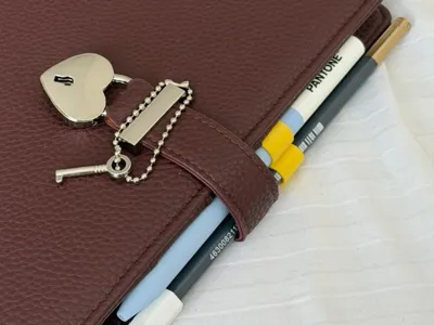 Dual Pen Holder for Notebook