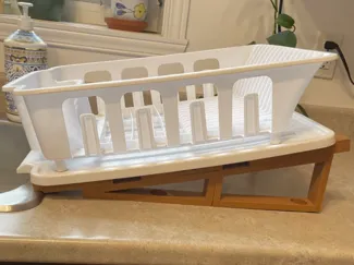 Dishes holder
