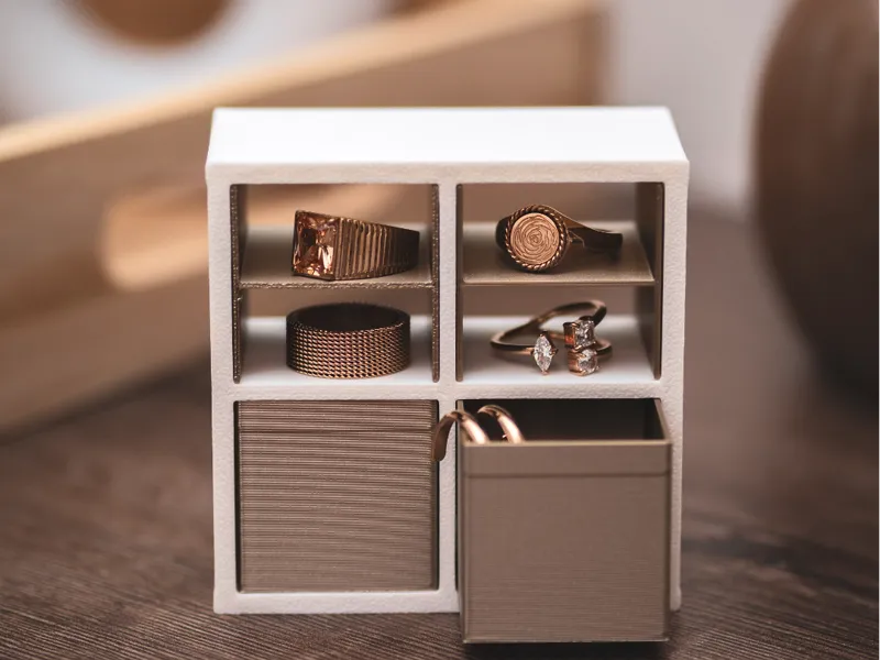Mini Regal 1:10 als Schmuckregal / für Puppenhaus