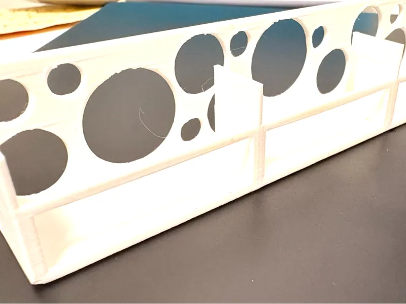Shelf for little toys Estanteria pequeños muñecos