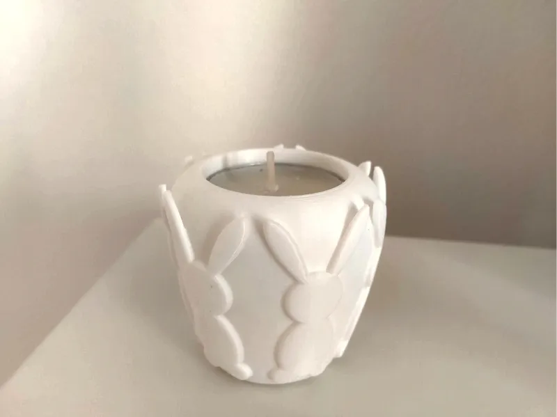 Portacandele decorativo con coniglietti