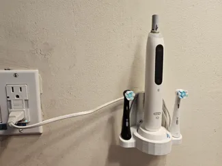 Oral B IO Toothbrush Charger and Head Holder