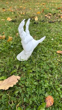 Mains décoratives d'Halloween pour jardin — photo 6