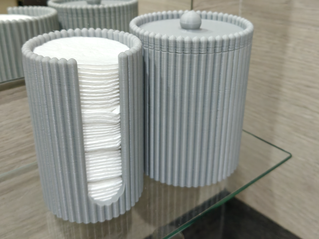 Minimal Cotton Pads Organizer