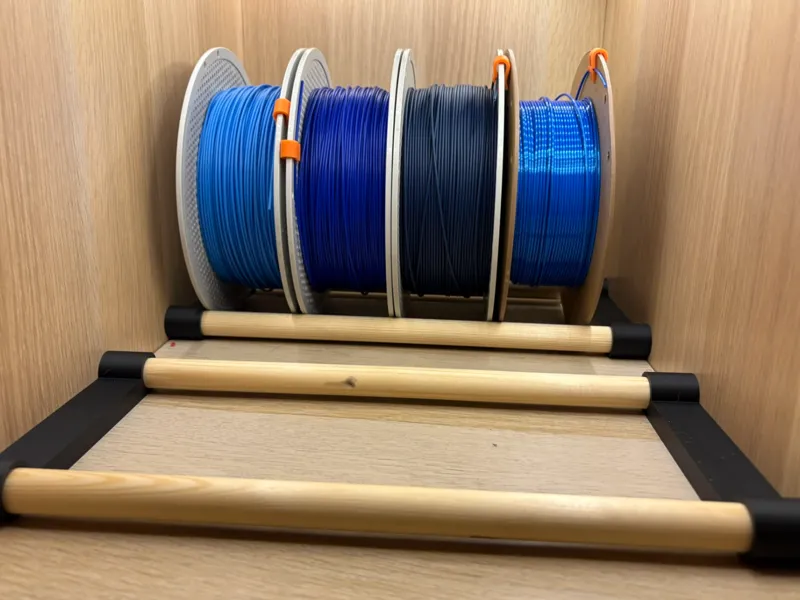 Fillament storage rail