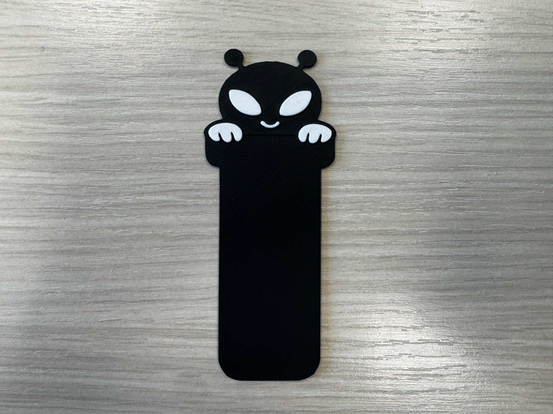 Alien Peek Bookmark