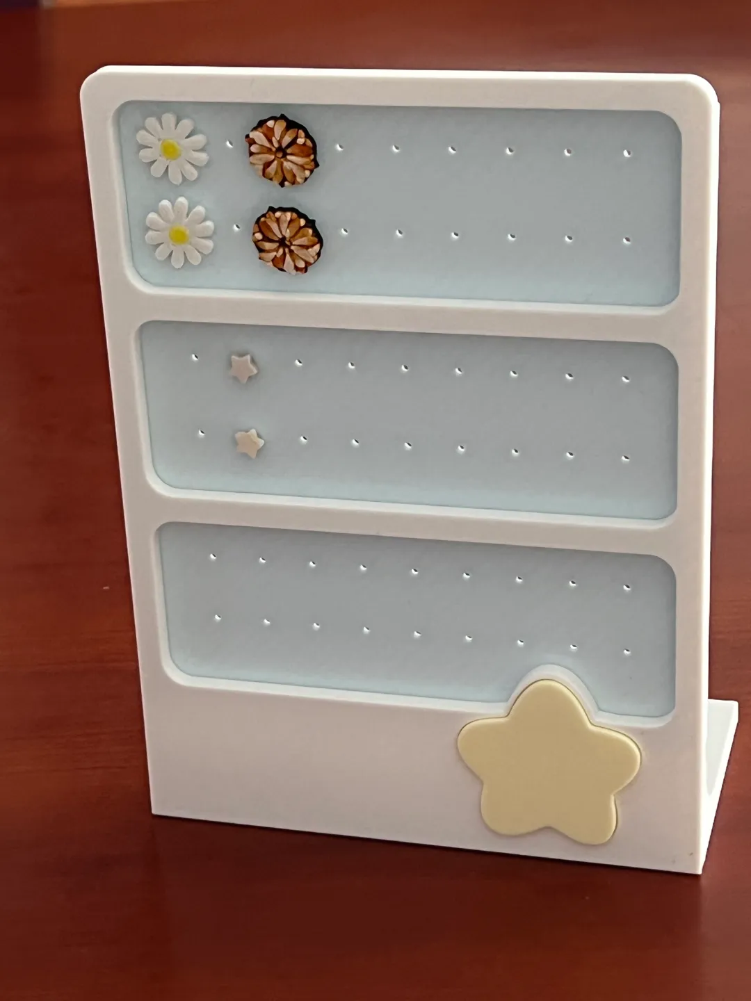 Earrings holders with star view 2