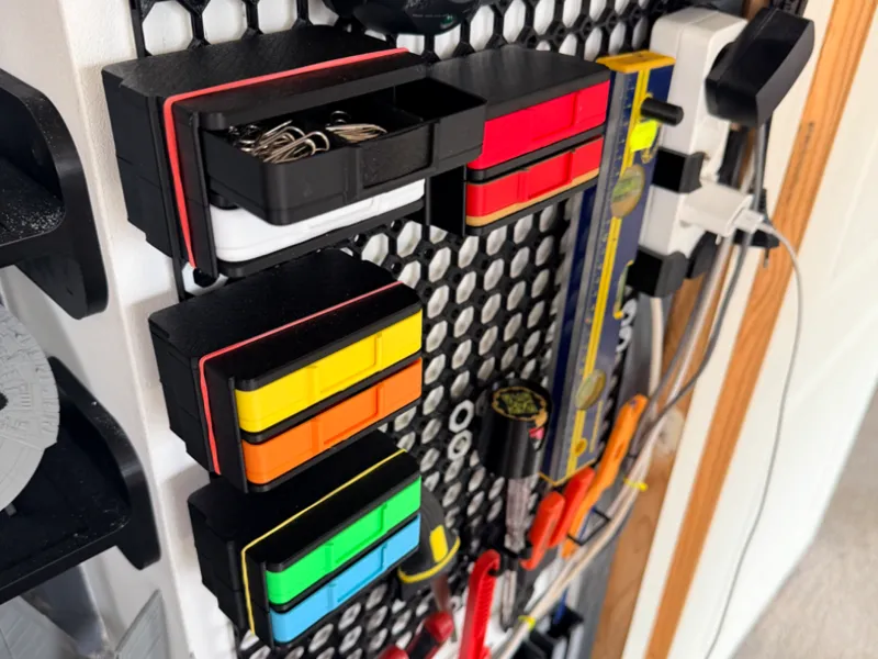 Mutliboard push lock drawers