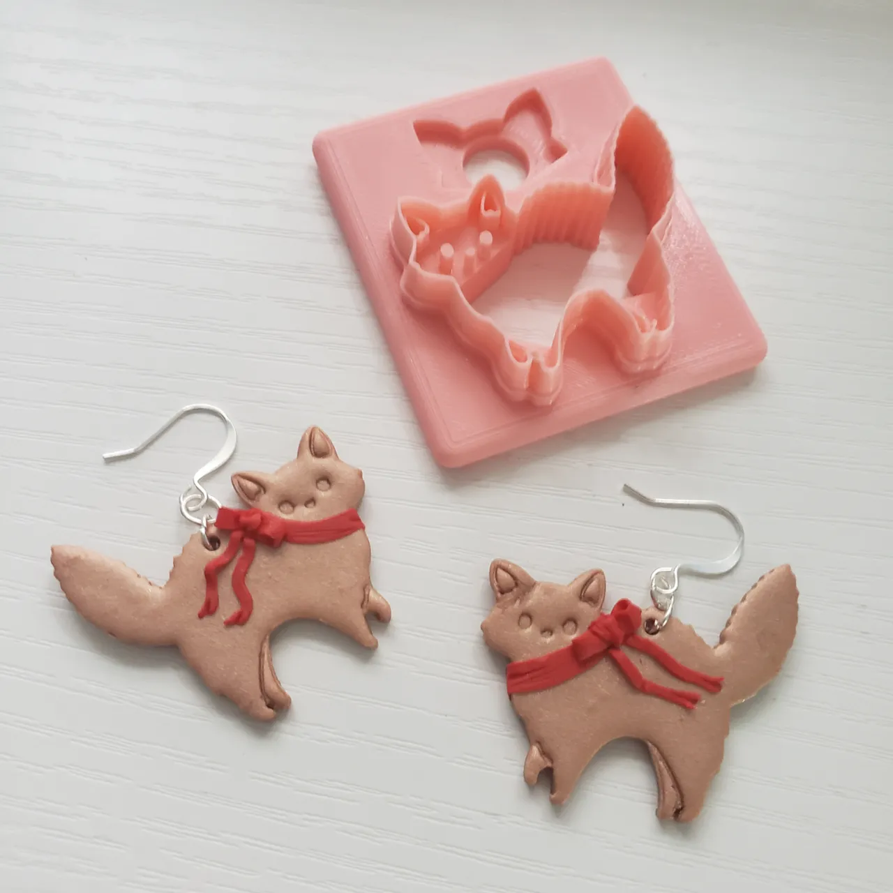 Scaredy Cat Fluffy Kitty Clay Earring Cutter view 4