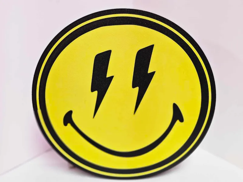 Smiley with lighting bolts light box