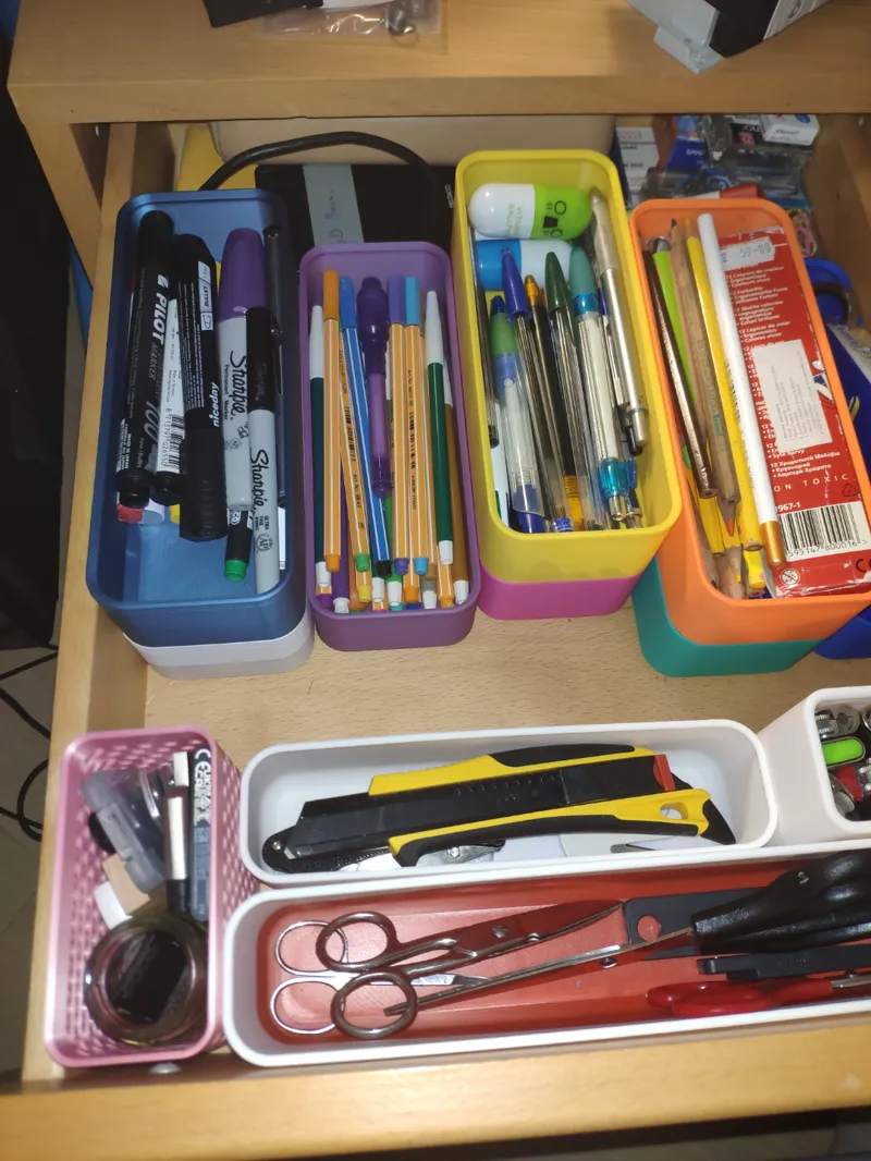 assortment boxes (some stackable)
