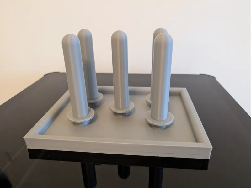 Paint roller drying stand
